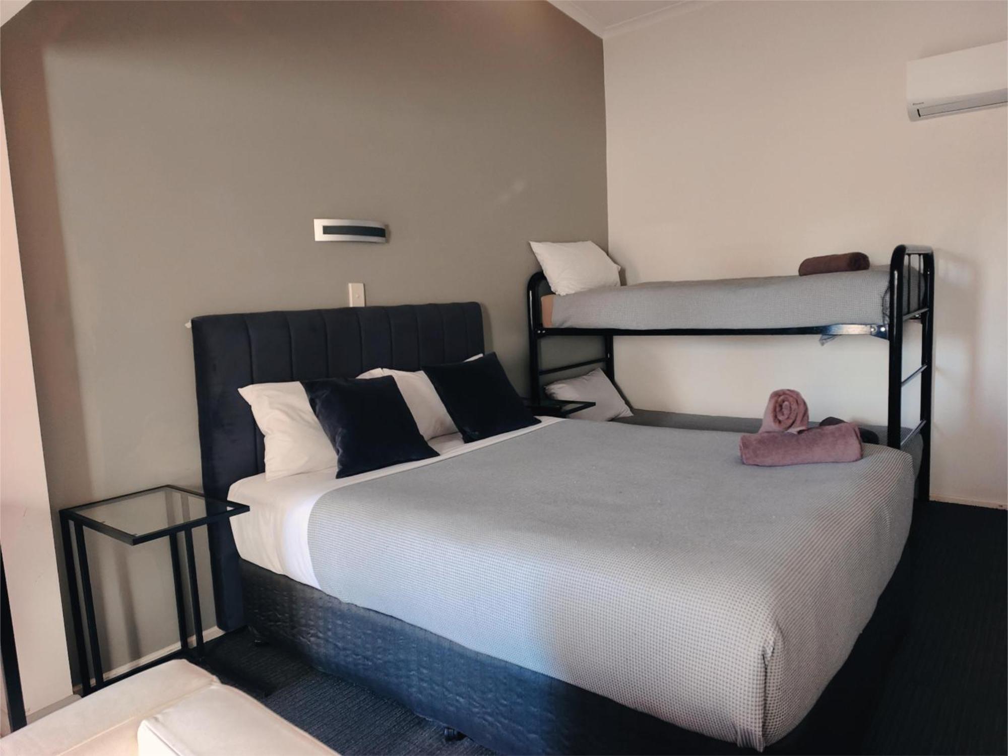 Altair Motel 3*